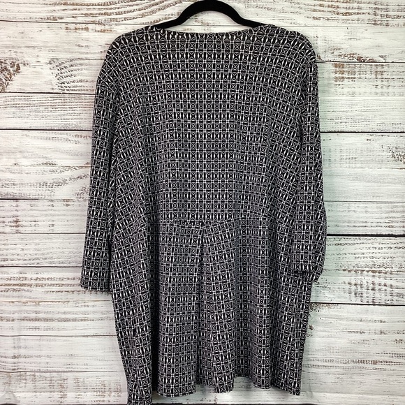 WOMAN WITHIN PLUS SIZE 18 20 TOP BLACK WHITE BLOUSE GUC - Picture 9 of 12